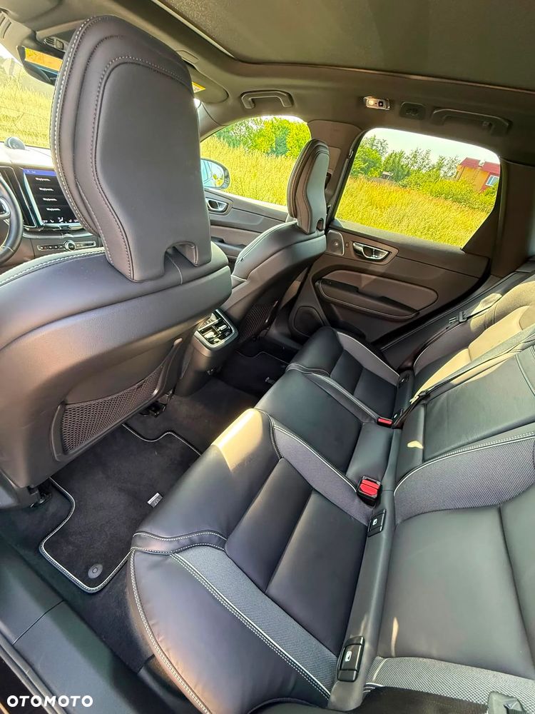 Volvo XC 60 B5 B AWD R-Design - 14
