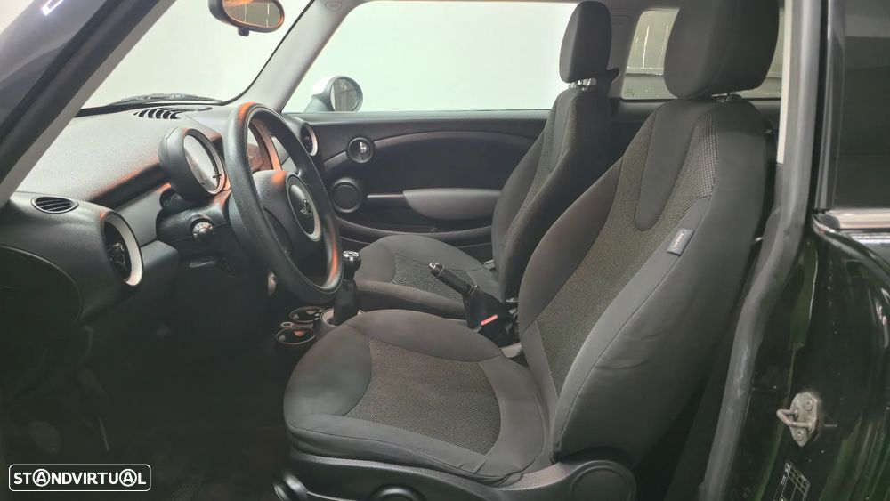MINI 3 Portas Cooper D - 8