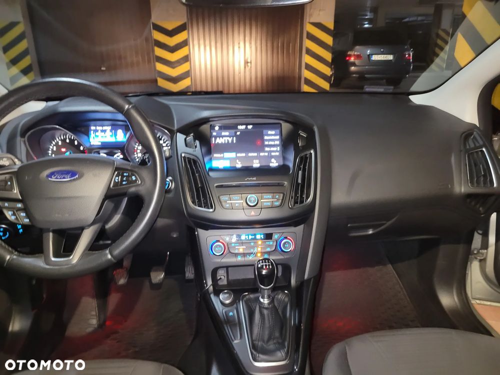 Ford Focus 1.5 EcoBoost Titanium ASS - 17