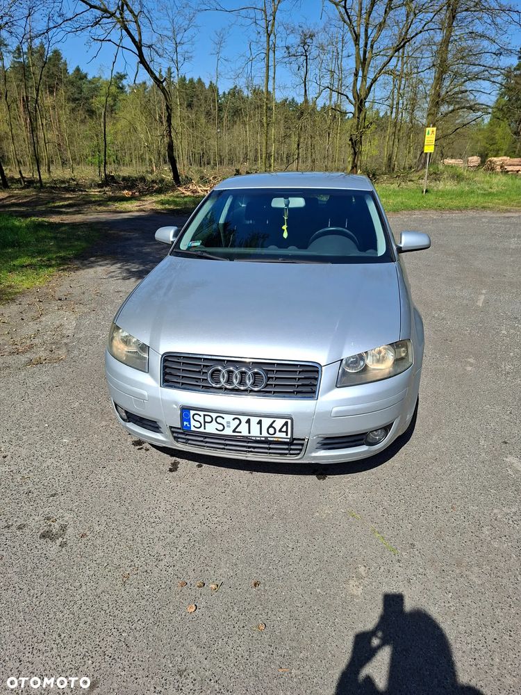 Audi A3 3-drzwiowe 1.6 FSI Ambiente - 2