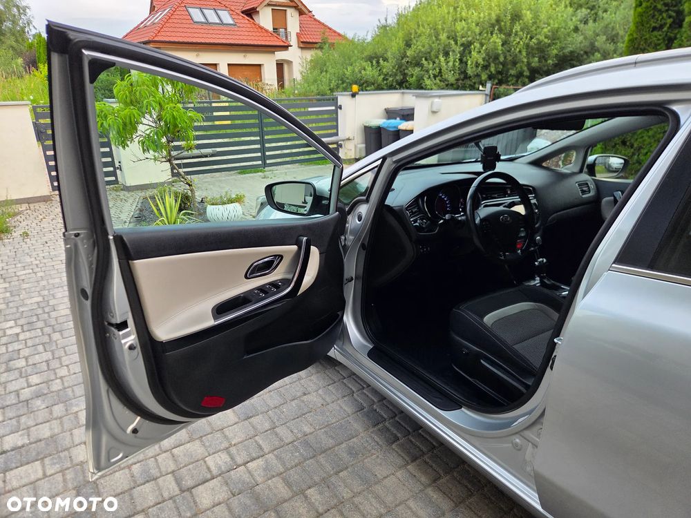 Kia Ceed 1.6 CRDi 136 DCT ISG Platinum Edition - 17