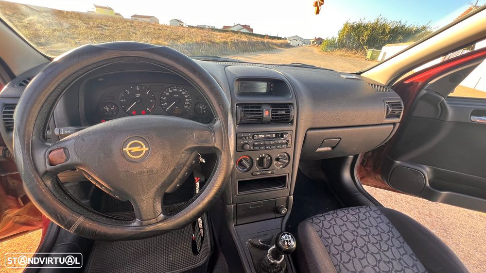 Opel Astra 2.0 Di 100 - 14