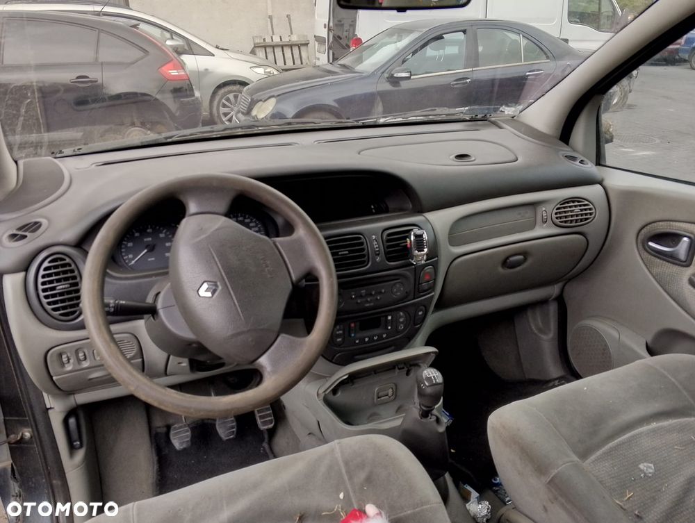 Renault Megane Scenic I FL (99-03r.) 1.9 DCI 104KM. Silnik F9Q 732 Skrzynia JC5 132 lakier TEB66 TE B66.Cały na części. GWARANCJA !!!  Przód Tył Zestaw Komplet Drzwi Klapa Zderzak Błotnik Maska Grill Atrapa Szyba Pas Lampa Lusterko Boczki Fotel Kanapa Kokpit Deska Rozdzielcza Przełącznik Włącznik Sterownik Przewody Wiązka Instalacja Moduł Komputer Czujnik Listwa Pompa Alternator Wtryski Głowica Rozrusznik Kompresor Sprzęgło Dwumas Silnik Skrzynia ABS Klimatyzacji Paliwa Wspomagania Kolektor Turbina Przepustnica Zawór Chłodnica Koło Hak Belka Sanki Zawieszenie Mcpherson Półoś Amortyzator Wydech Tłumik Zacisk Most - 7