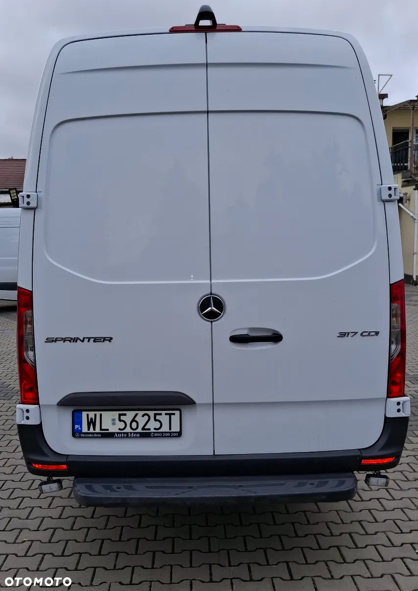 Mercedes-Benz 317 - 3