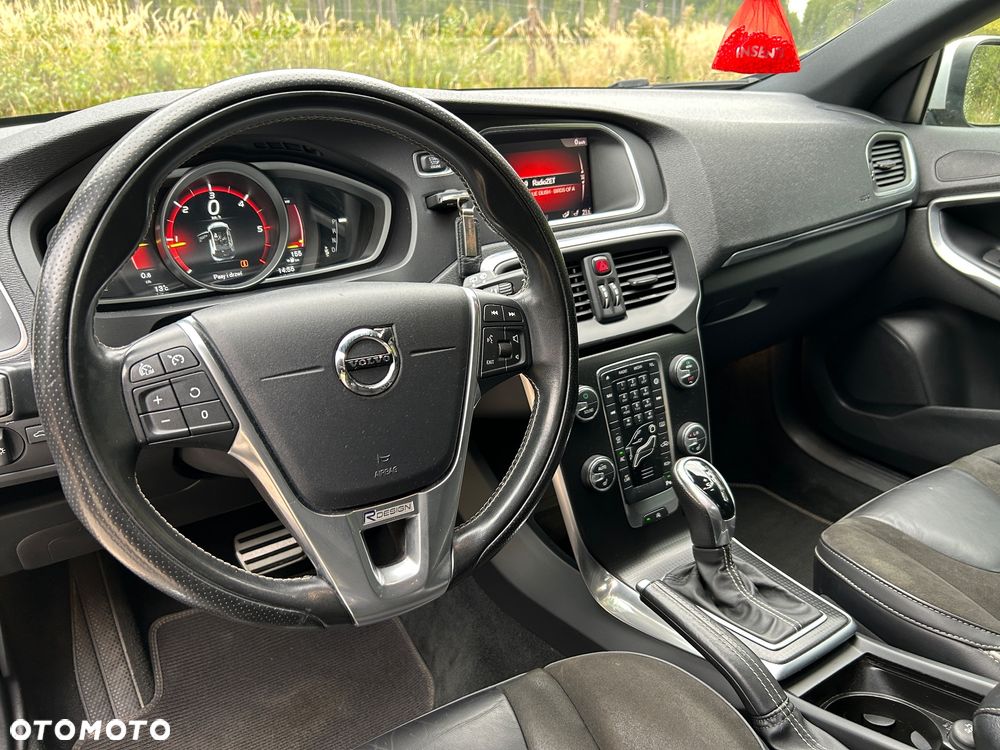 Volvo V40 D3 Drive-E R-Design Momentum - 10