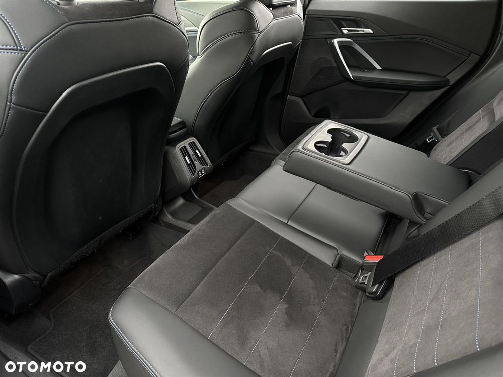 BMW X1 sDrive18i - 23