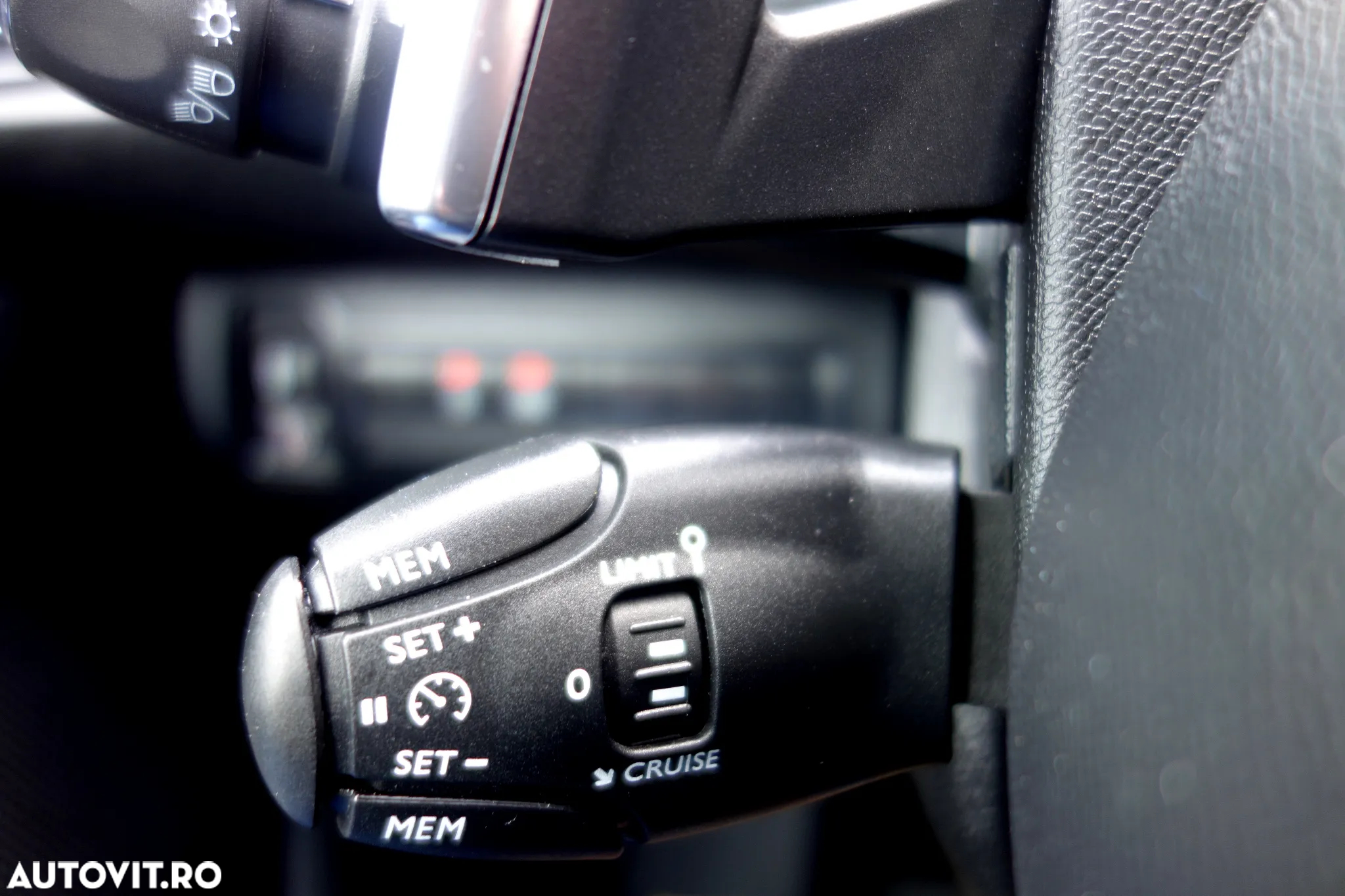 Peugeot 308 1.5 BlueHDi FAP STT EAT8 Active - 31