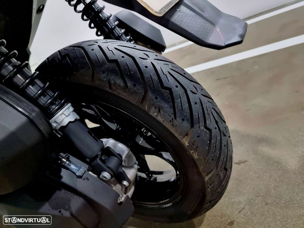 BMW C 400 X 400 X Triple Black - 14