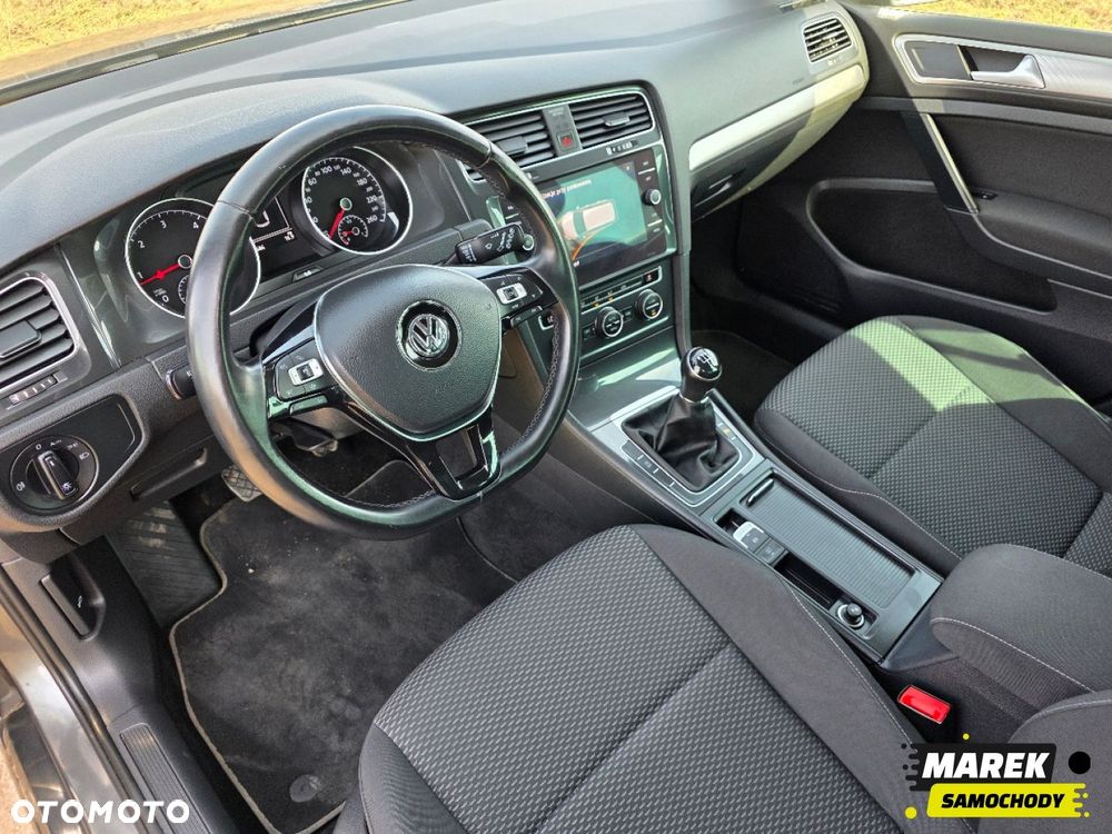 Volkswagen Golf - 5