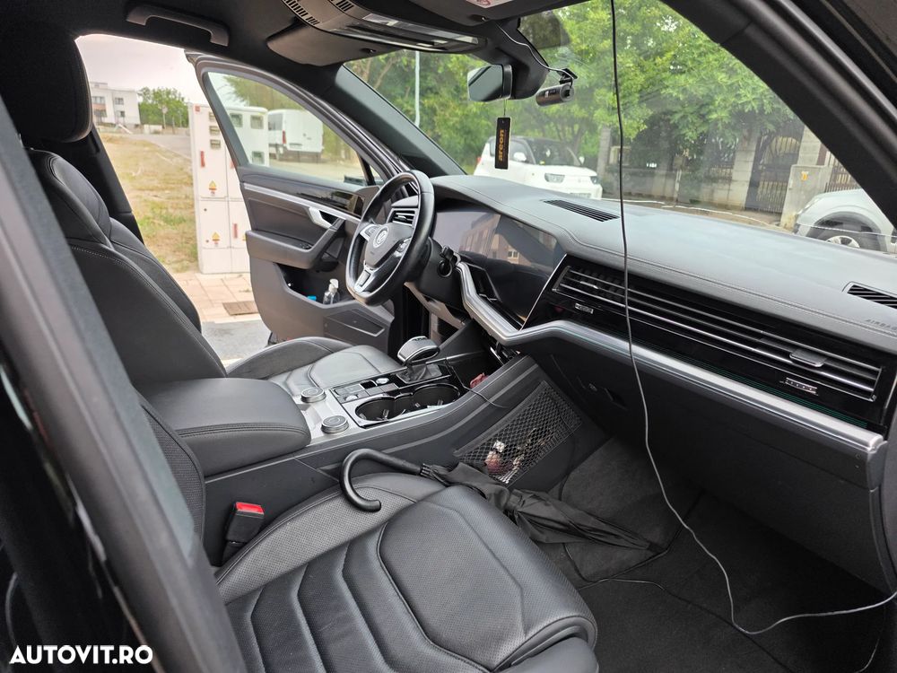 VOLKSWAGEN Touareg 2019 — imagine 12