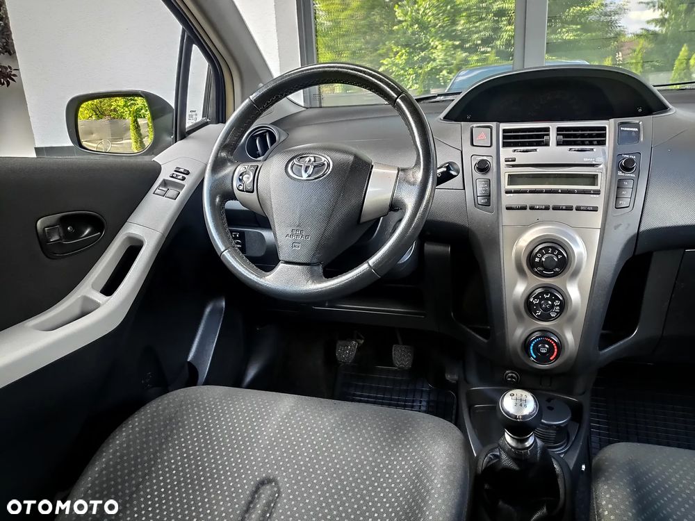 Toyota Yaris 1.33 2010 - 8