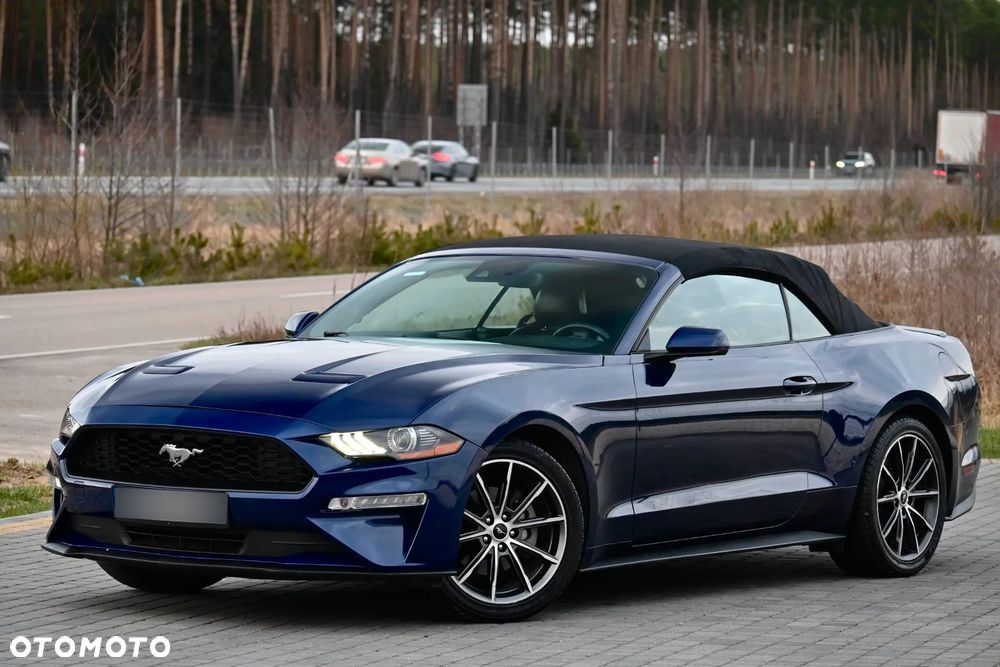 Ford Mustang - 8