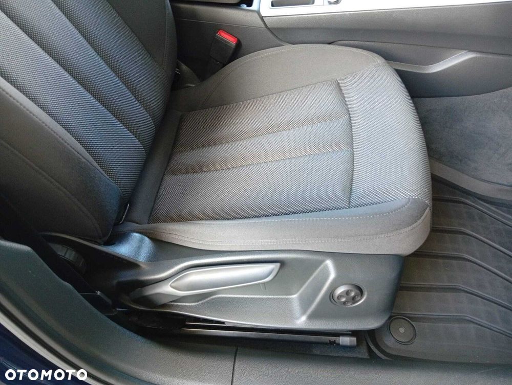 Audi A4 Limousine - 22