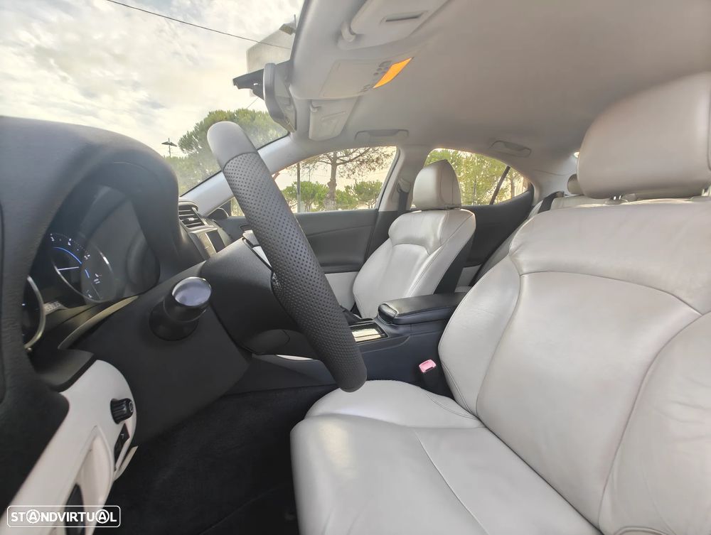 Lexus IS 200 d P.Executive 6G - 24