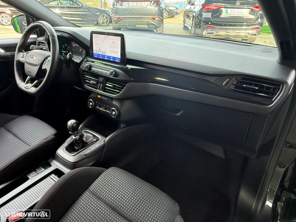 Ford Focus 1.5 TDCi EcoBlue ST-Line - 24