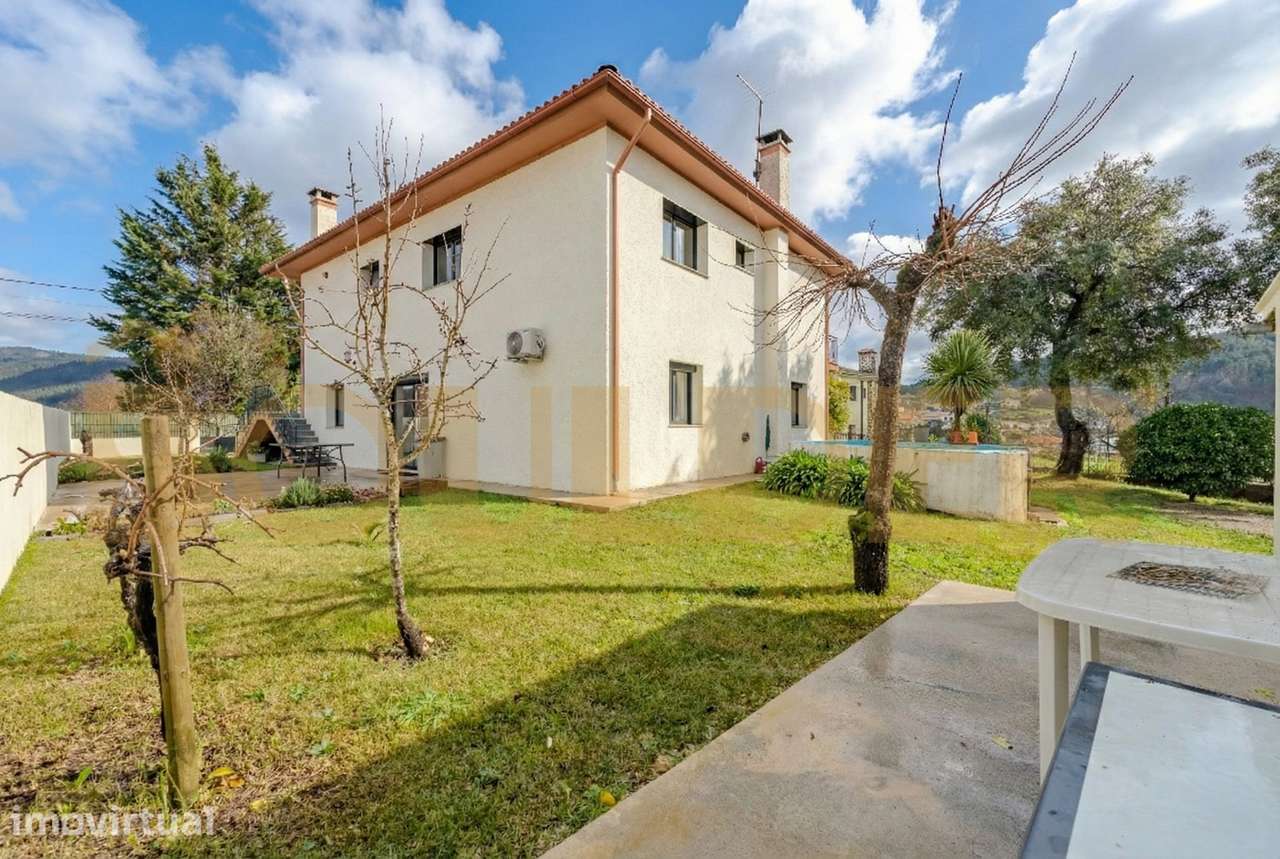 Moradia Isolada T4 em Serafão - Grande imagem: 2/49