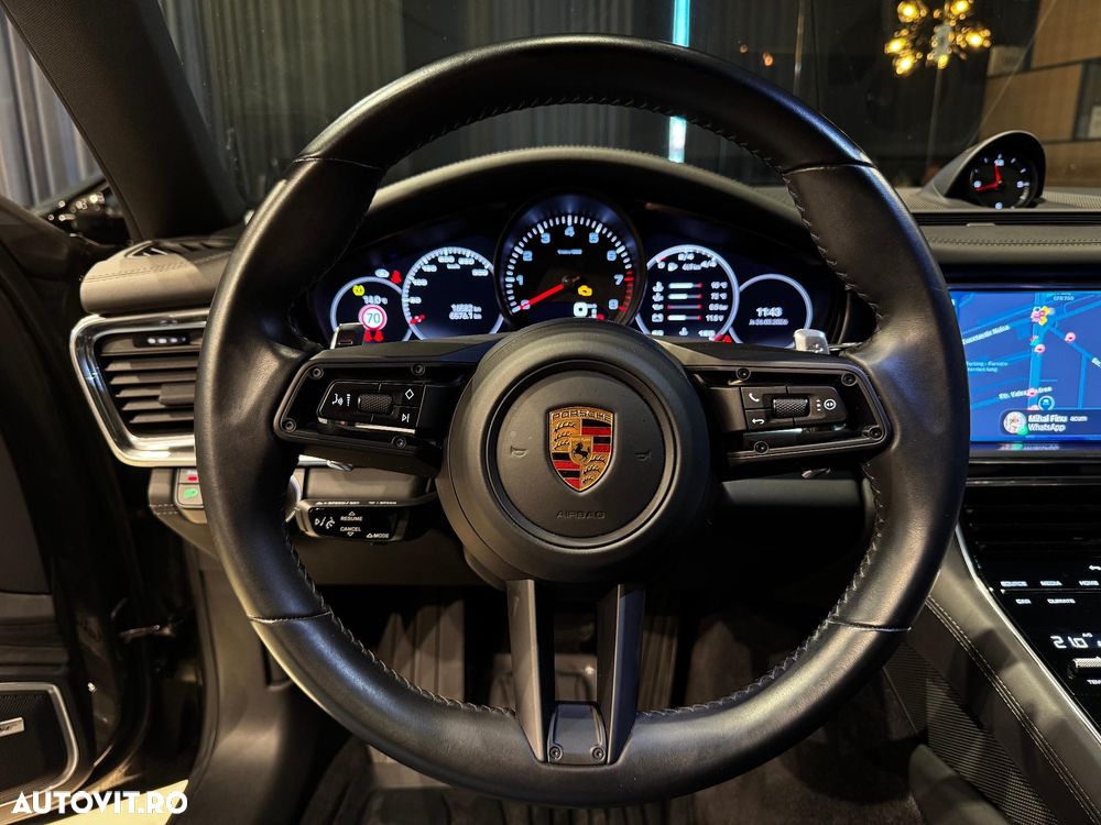 Porsche Panamera 4 - 22