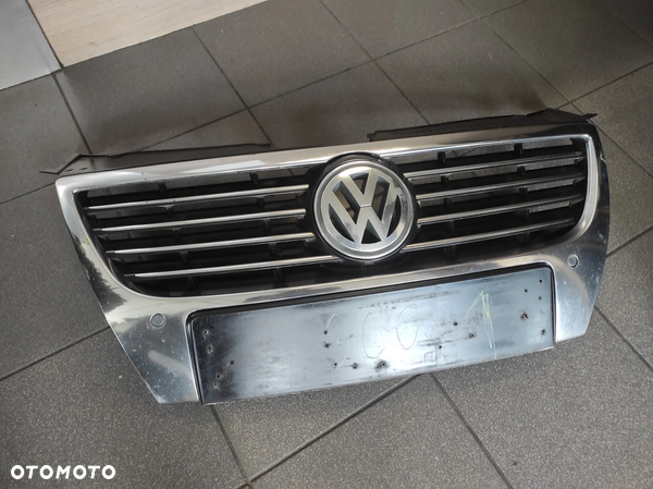 ATRAPA GRILL LOGO CHROM VW PASSAT B6 3C0 HIGHLINE PDC CZUJNIKI PARKOWANIA WYSYŁKA !!!!