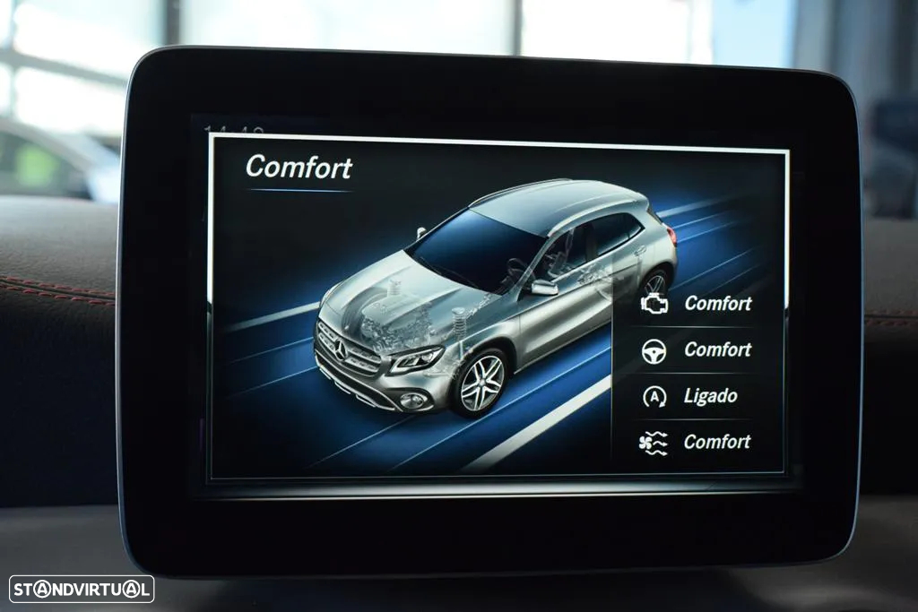 Mercedes-Benz GLA 220 d AMG Line - 32