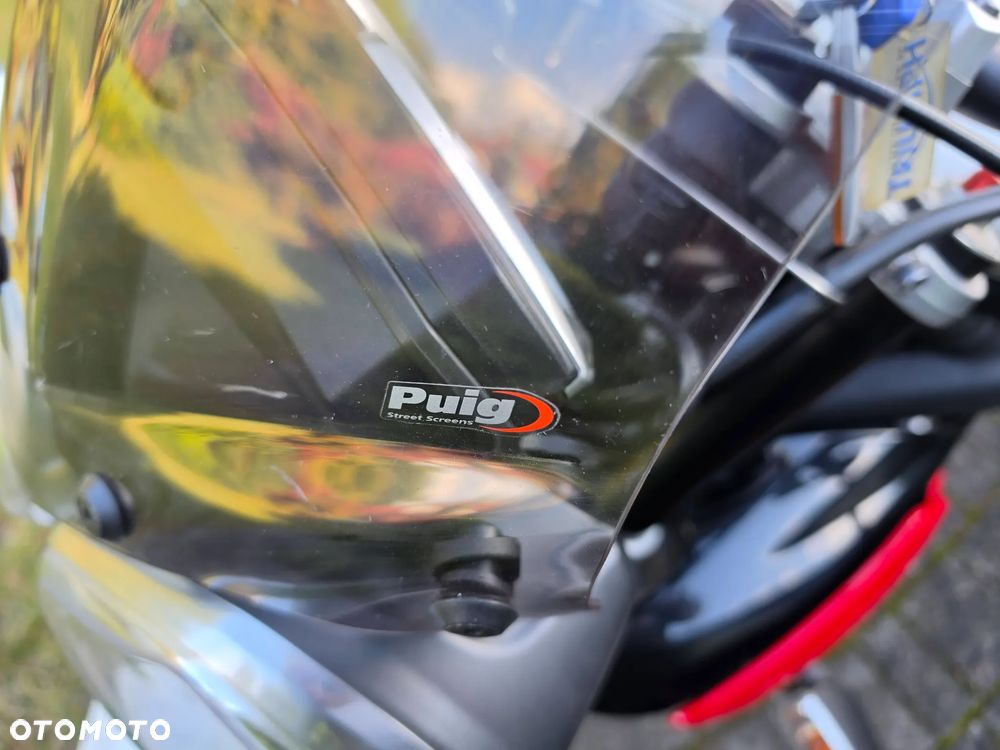 Triumph Street Triple - 18