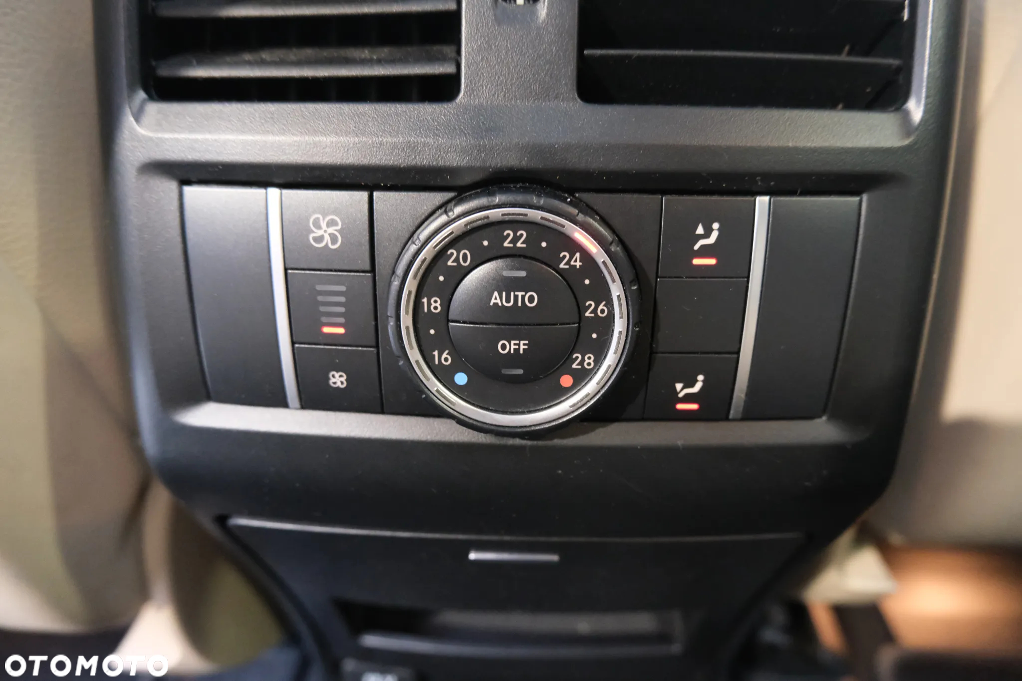 Mercedes-Benz GLS 350 d 4-Matic - 23