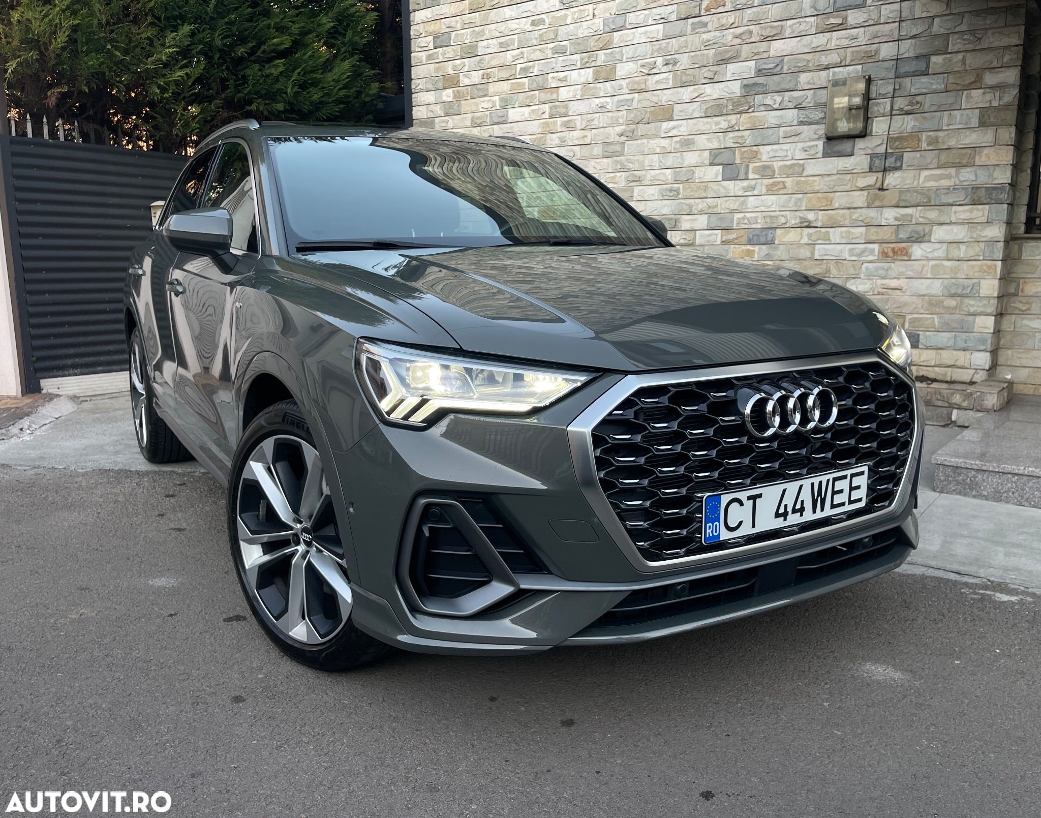 Audi Q3 2.0 45 TFSI S tronic quattro S Line - 1