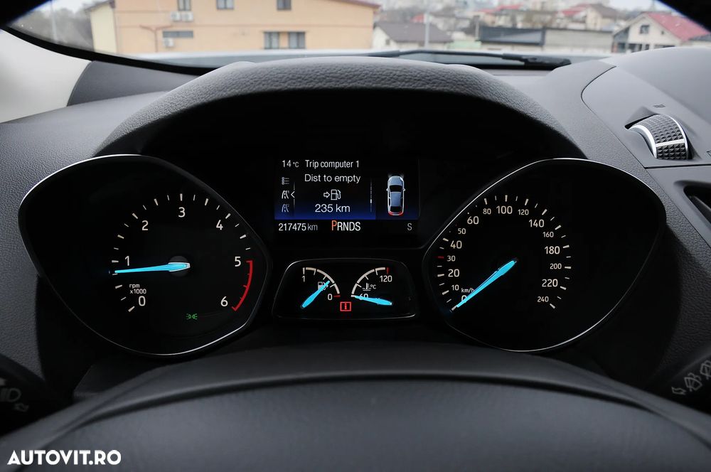 Ford Kuga 2.0 TDCi 4WD Powershift ST-Line - 11