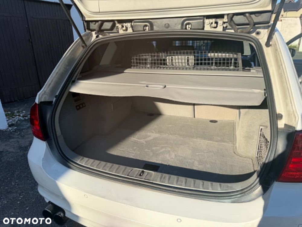 BMW Seria 3 320d DPF - 13