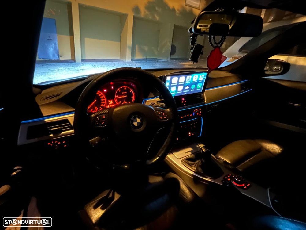 BMW 320 d xDrive Coupe - 8
