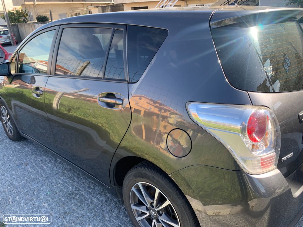 Toyota Verso 1.6 D-4D 5L S&S Comfort - 3