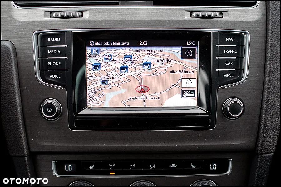 Volkswagen Golf - 22