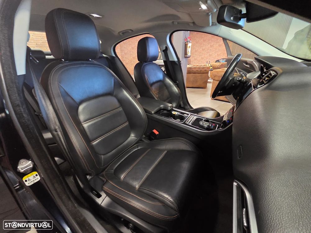 Jaguar XE E-Performance Aut. Prestige - 4