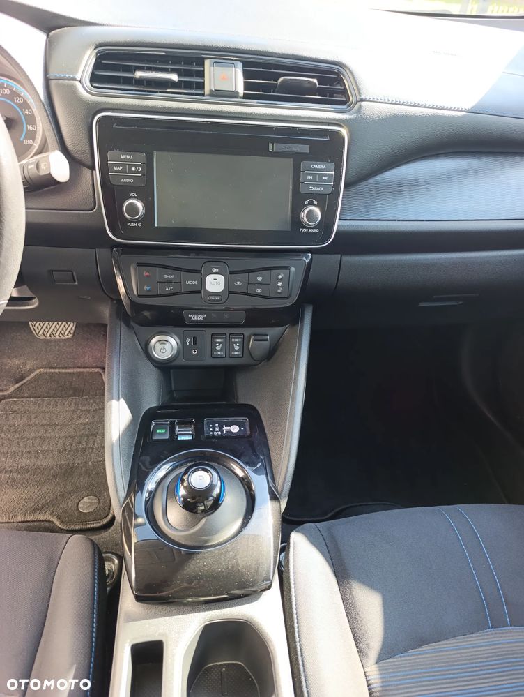 Nissan Leaf 40kWh N-Connecta - 22