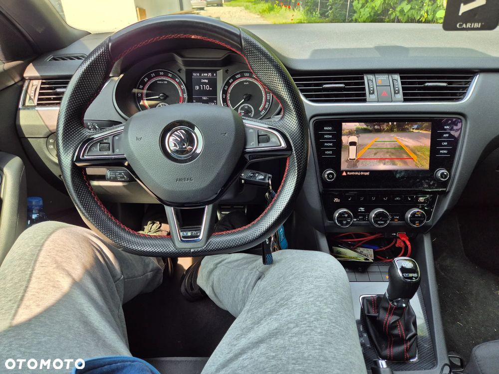 Skoda Octavia Combi 2.0 TDI DSG RS - 8