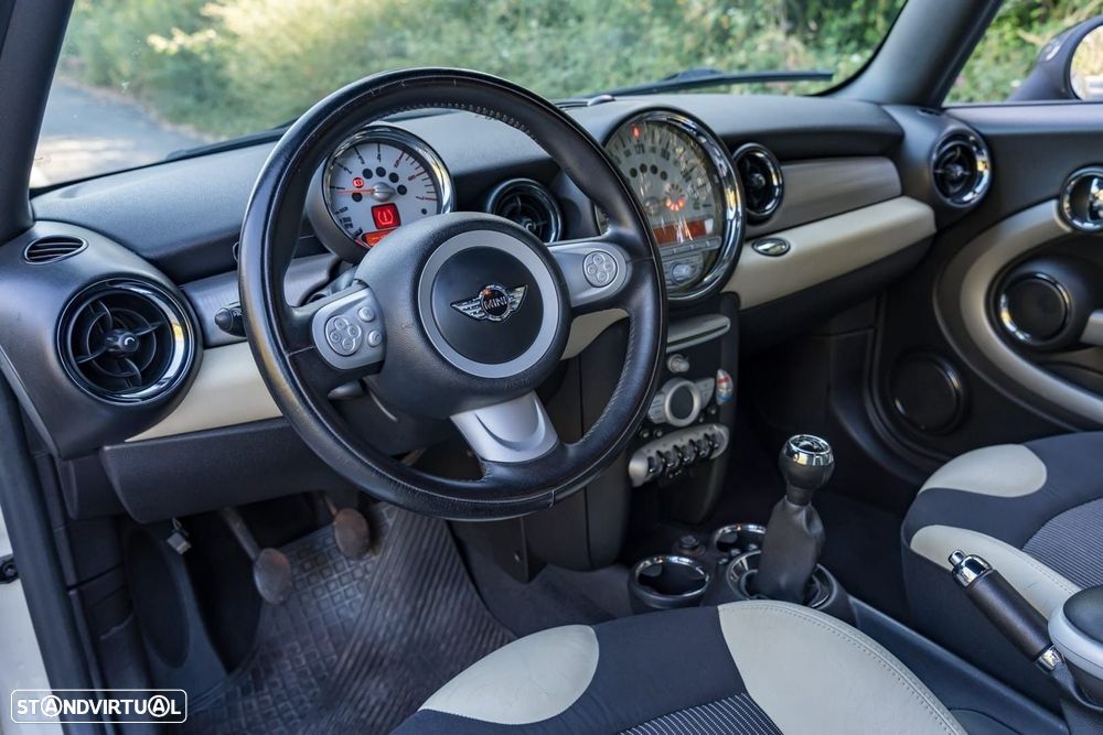 MINI 3 Portas Cooper D - 44