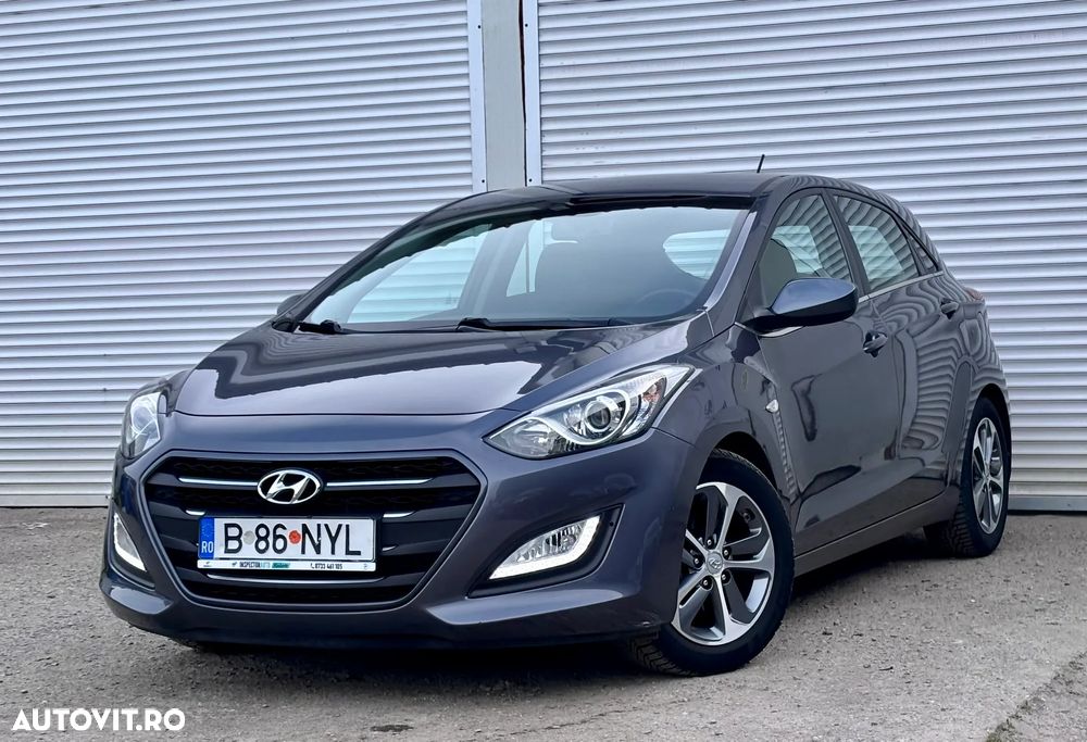Hyundai i30 blue 1.4 Trend - 1