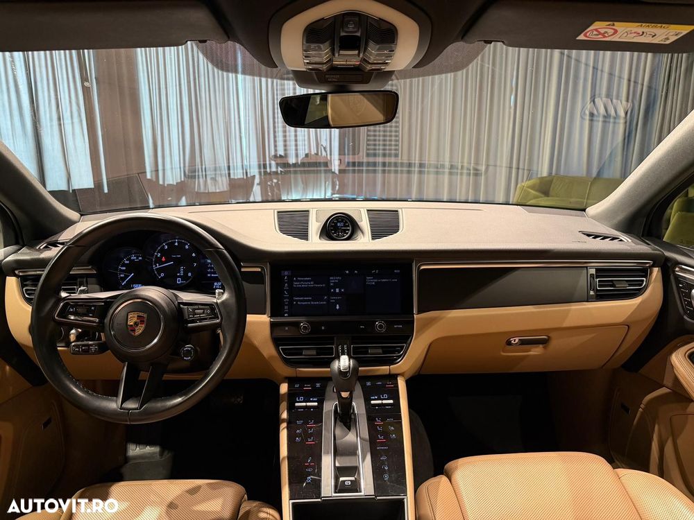 Porsche Macan T - 23