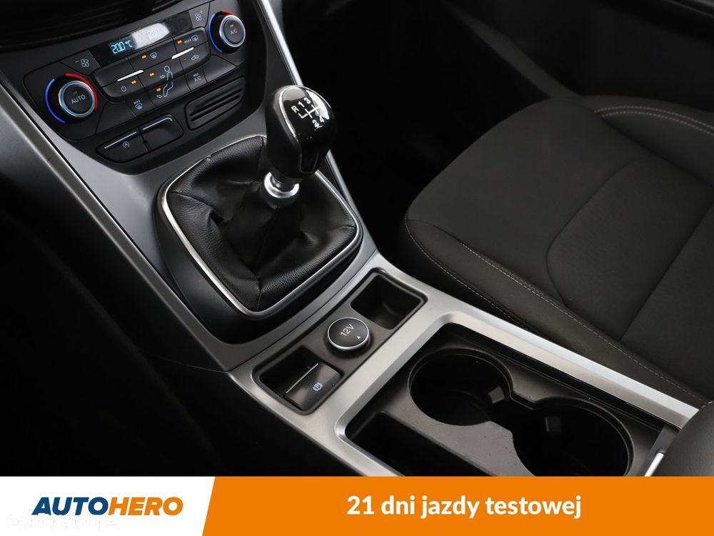 Ford Kuga - 24