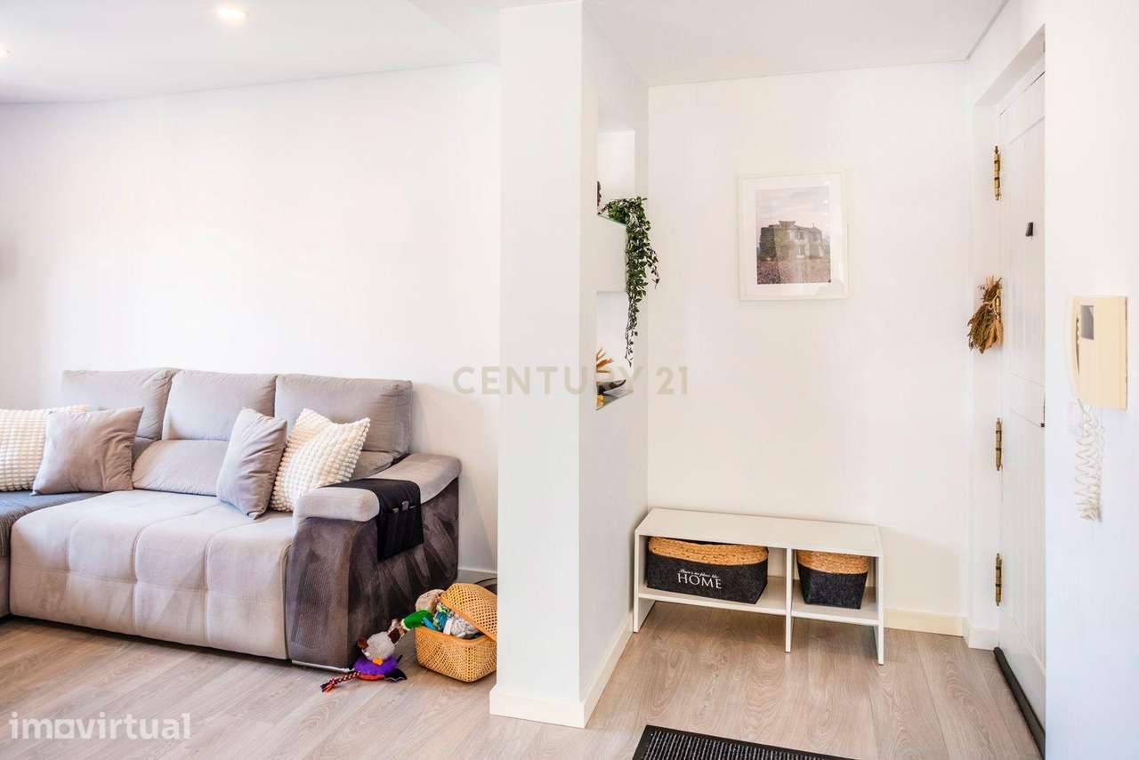 Apartamento T2 Totalmente Remodelado |  No centro da vila de Mafra - Grande imagem: 2/18