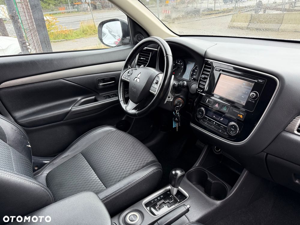 Mitsubishi Outlander - 6