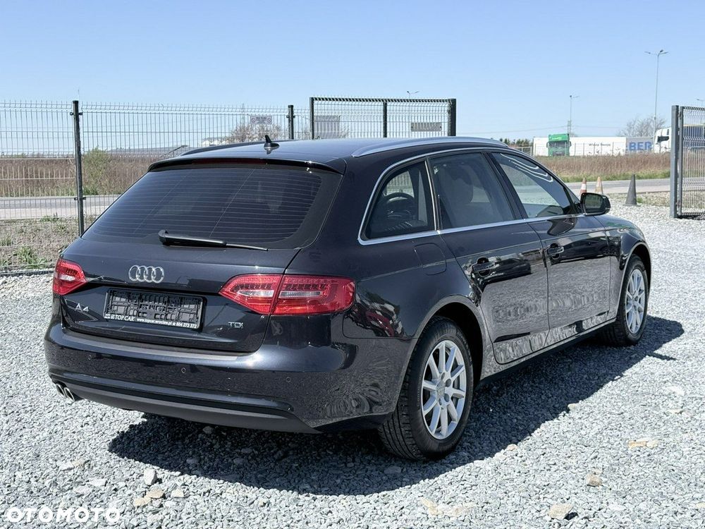 Audi A4 Avant 2.0 TDI - 9