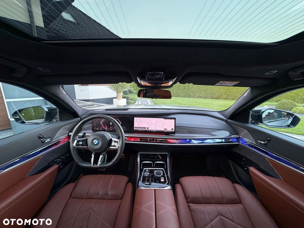 BMW Seria 7 M760e PHEV xDrive Individual Edition sport - 8