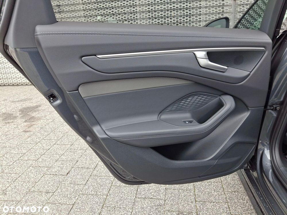 Audi A6 Avant - 13