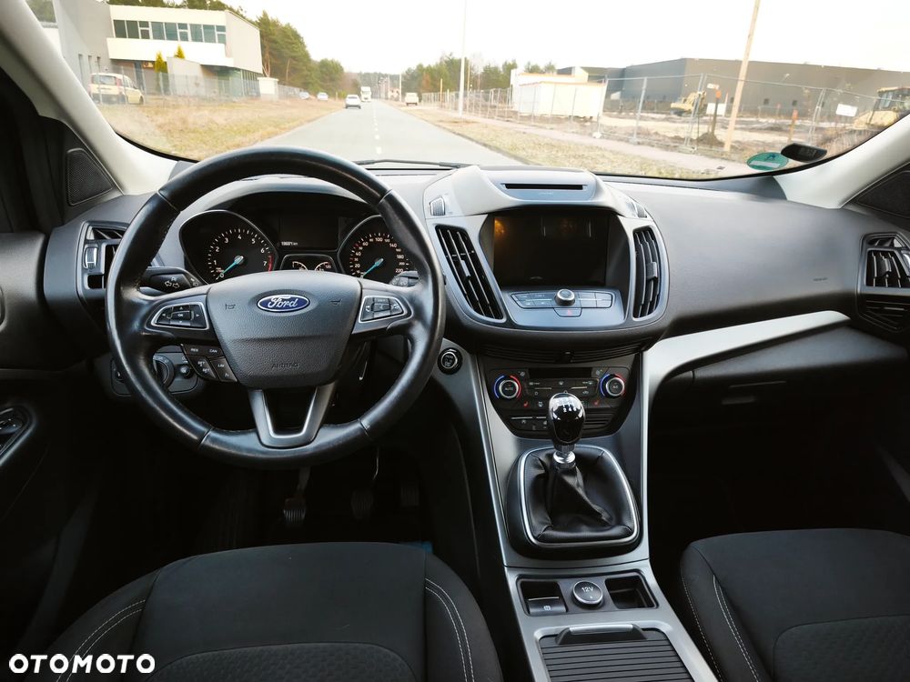 Ford Kuga 1.5 EcoBoost 2x4 Titanium - 17