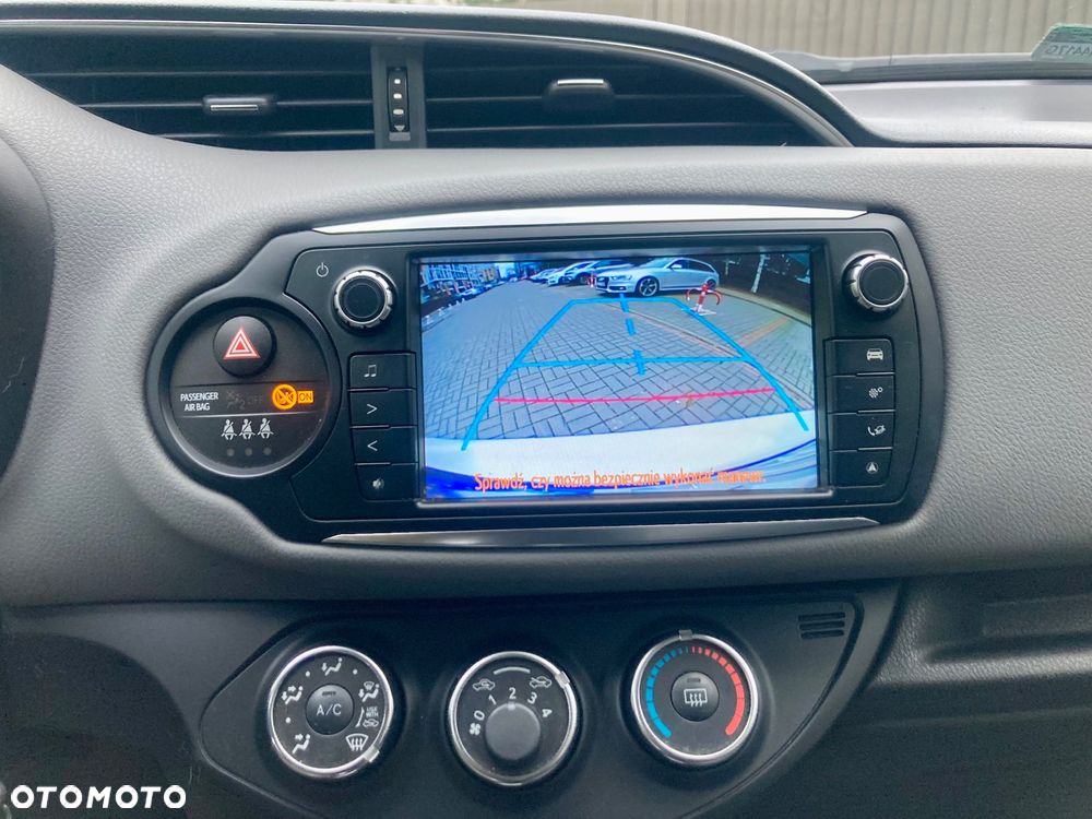 Toyota Yaris 1.33 Premium - 9