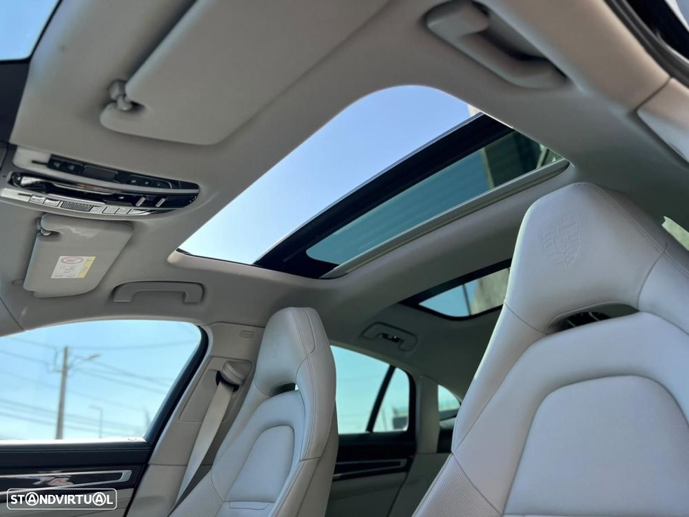 Porsche Panamera 4 E-Hybrid - 7