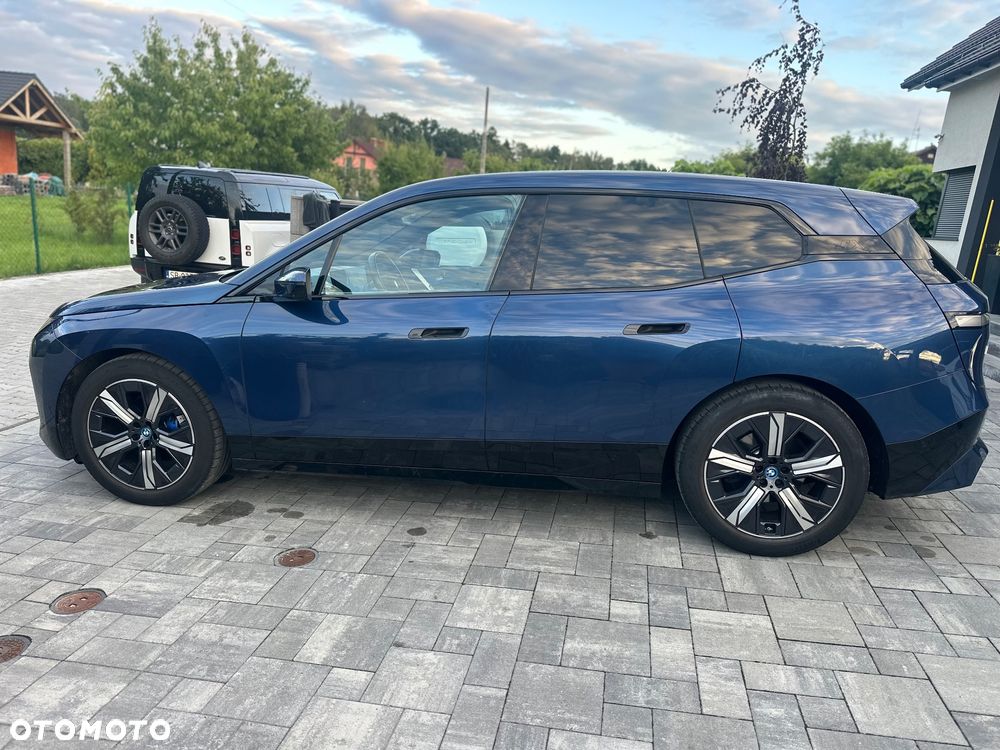 BMW iX xDrive40 76.6kWh Signature - 9