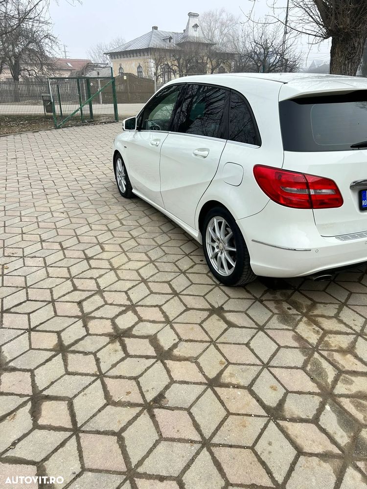 Mercedes-Benz B 180 - 6