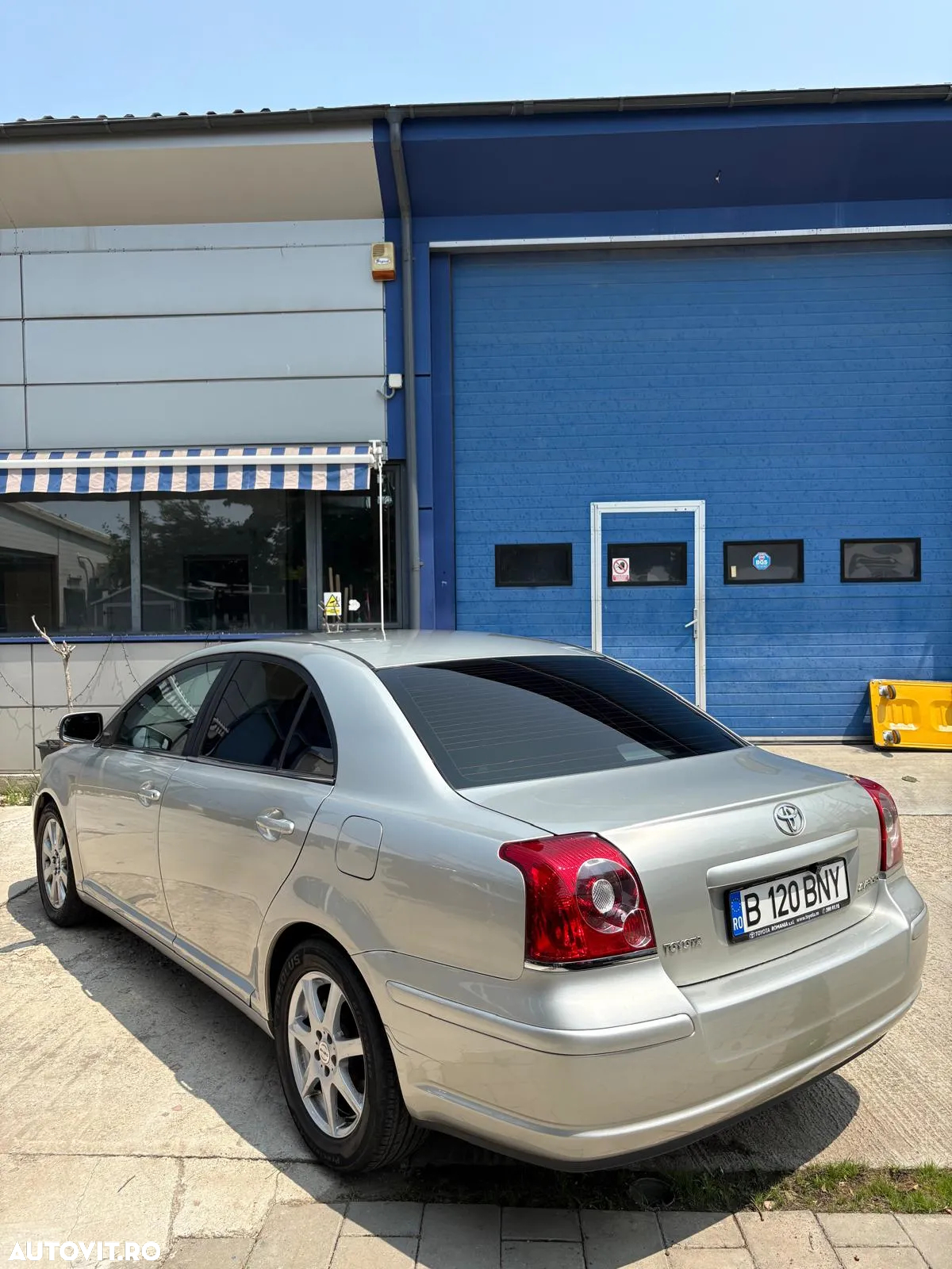 Toyota Avensis - 4