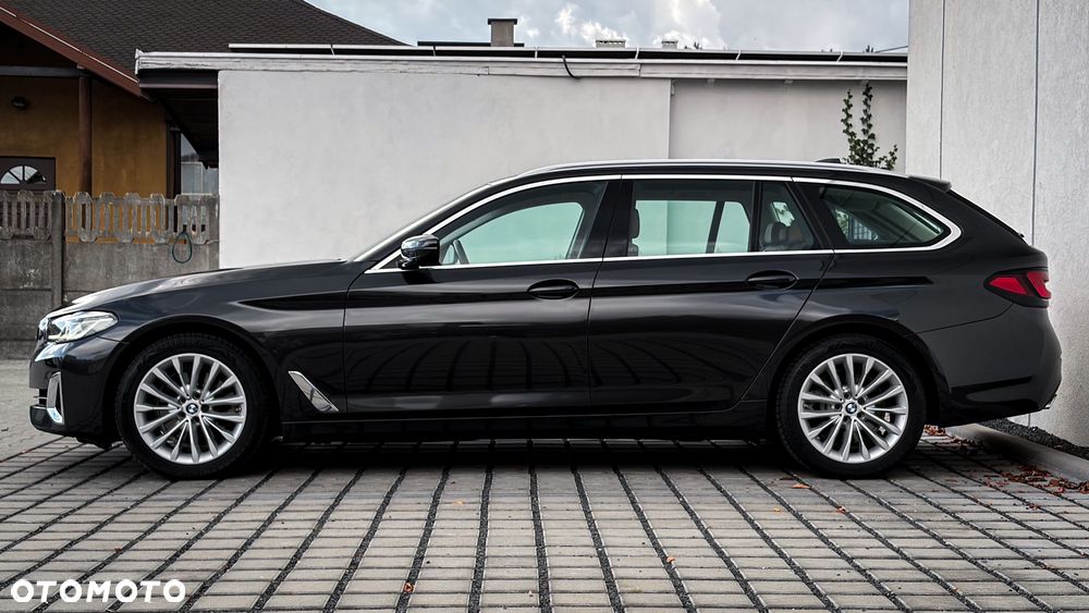 BMW Seria 5 520i Luxury Line - 6
